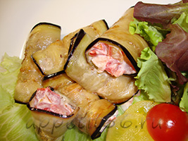 cat15_400_ruletiki_baklagan_tomatami_chesnokom
