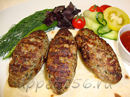 cat16_400_luly_kebab_govydini
